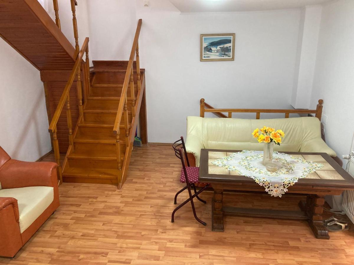 Ultracentral Apartment Near Moscovitz Palace Oradea Exterior foto