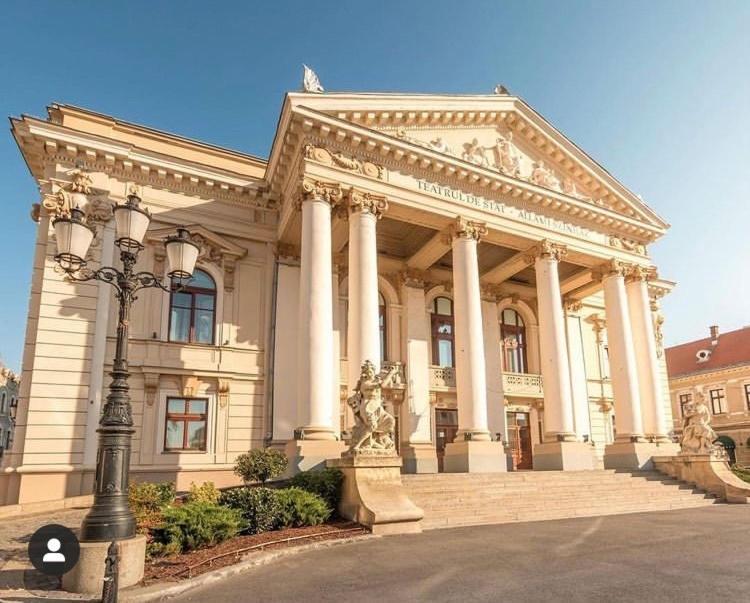 Ultracentral Apartment Near Moscovitz Palace Oradea Exterior foto